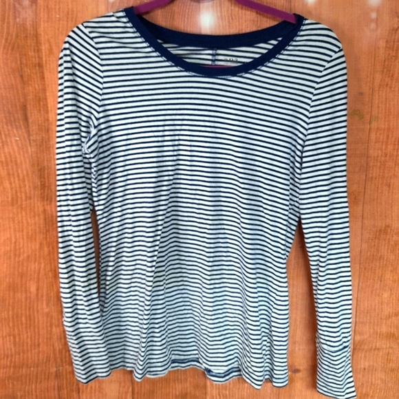a.n.a Tops - ANA SIZE SMALL BLUE AND WHITE STRIPED TOP